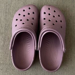 Crocs W8 M6 Lavender